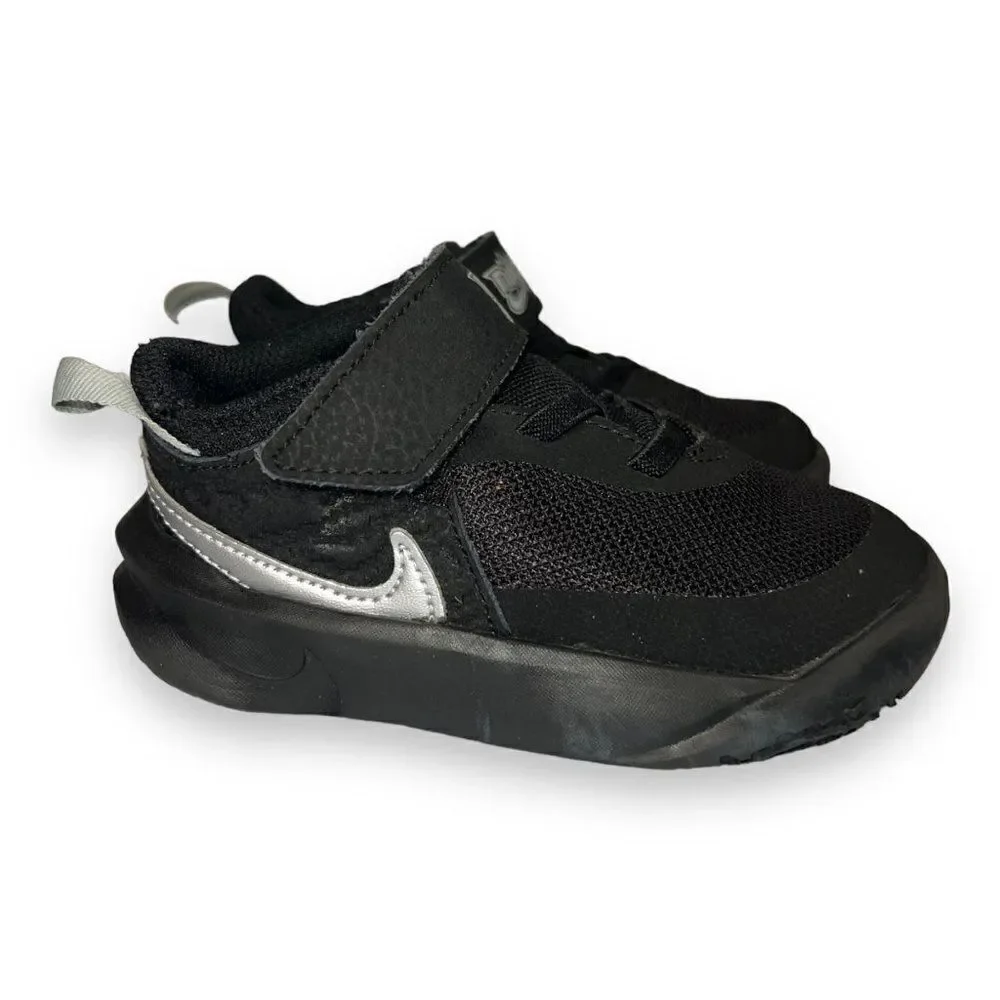 Nike Team Hustle D10 Black /‎ Silver CW6737-004 Toddler 7